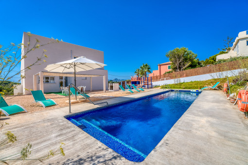 Villa in Es Pelats with breathtaking views over the coast of Mallorca and an existing vacation rental license