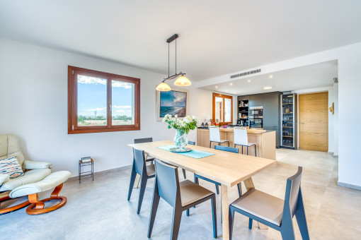 Dining area and kitchen 