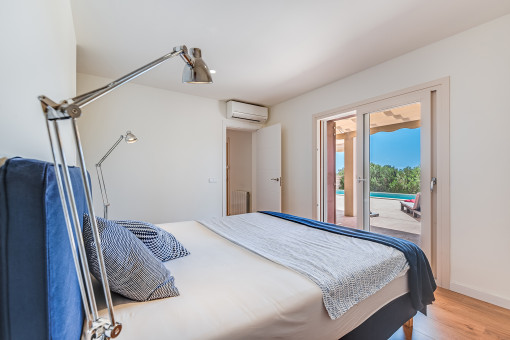 Large double bedroom