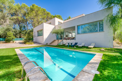 Large, modern chalet with pool and touristic rental licence in a quiet area in Son Toni near Sa Pobla