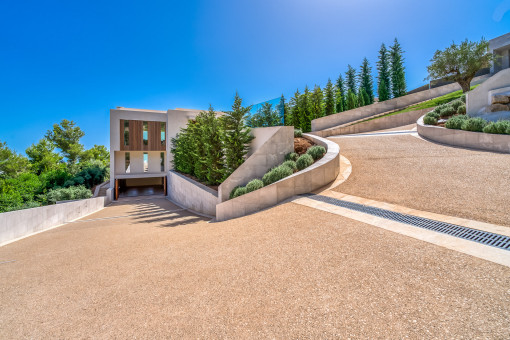 The driveway towards the garage