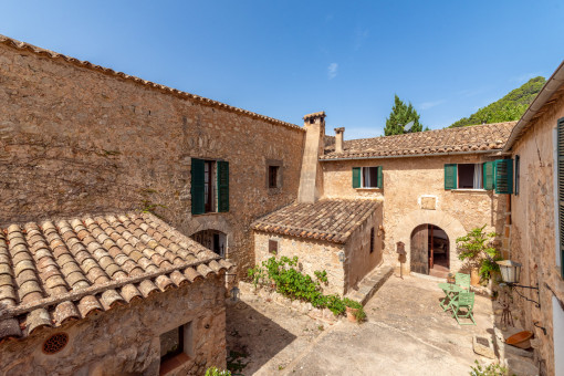 Wonderful typically mallorquin patio