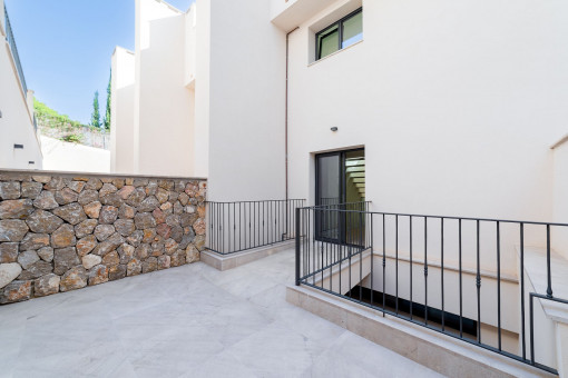 Alternative view of the terrace