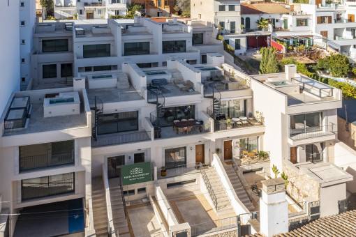 Terraced house with 3 levels and rooftop