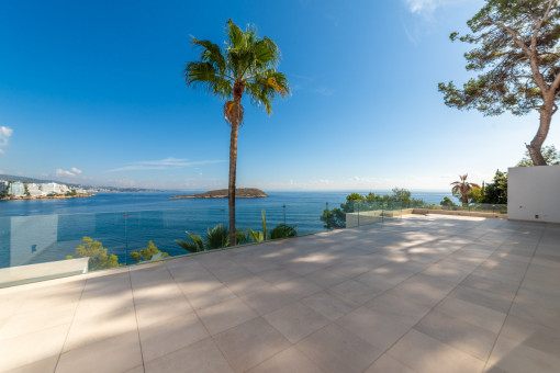 Spacious terrace with sea views