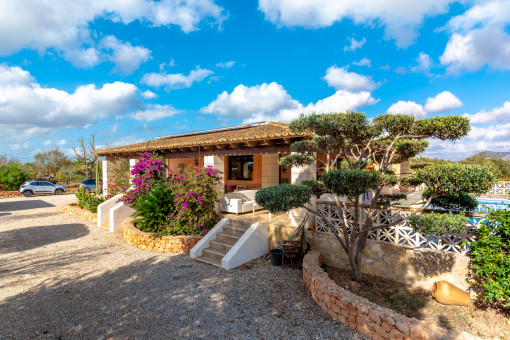 Exterior view of the finca