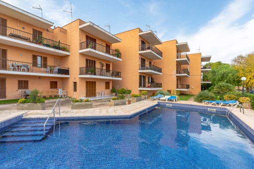 Ground-floor apartment quietly-located and with a touristic rental licence and communal pool on Puerto Pollenca