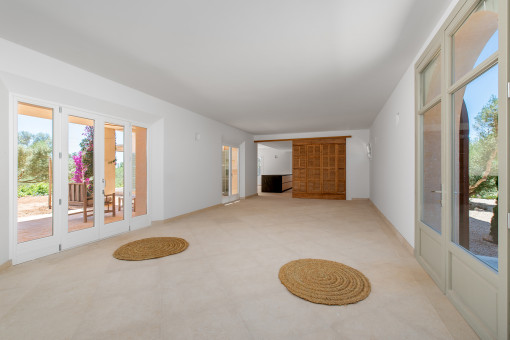 Bright Living and dining area