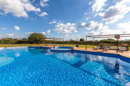 Fantastic pool with sun terrace