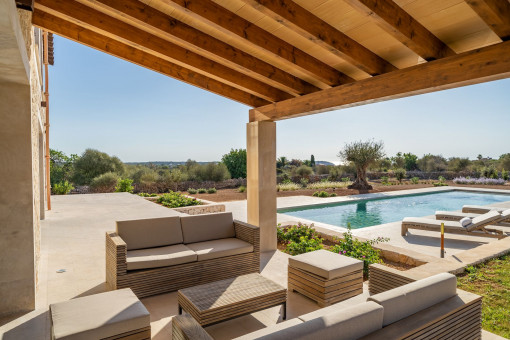 Covered lounge terrace