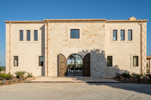 Front view of the natural stone finca