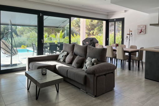 Living and dining area