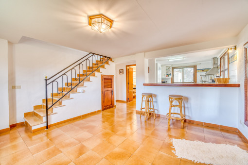 Open kitchen and ample space