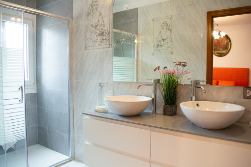 Modern bathroom