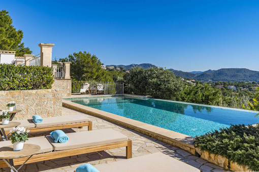 Luxury finca with pool and sea view in Andratx