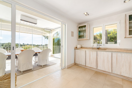 Kitchen with access to the wintergarden