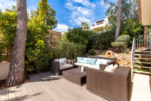 Further terrace with lounge area