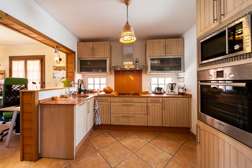 Spacious kitchen