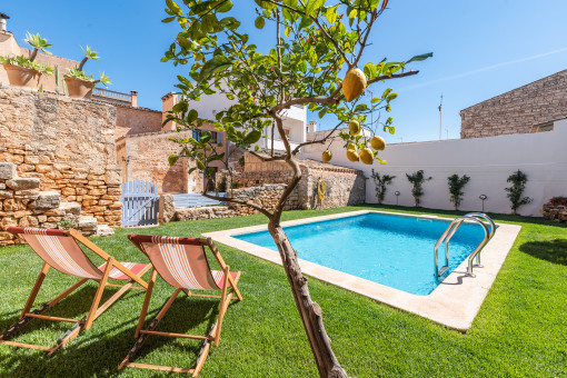 For enthusiasts-renovated traditional passive town-house with patio and pool in the centre of Santanyi