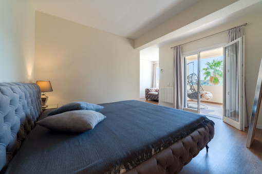 One of 5 bedrooms