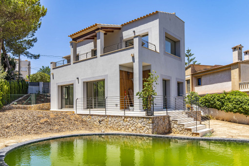 Exclusive, newly-built villa quietly-located very close to the marina of Port Adriano