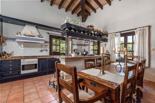American kitchen and dining area