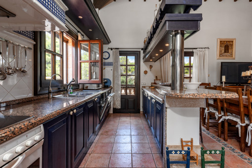 Fully equipped kitchen