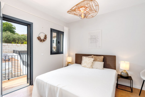 Bedroom with balcony 