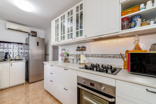 Spacious kitchen