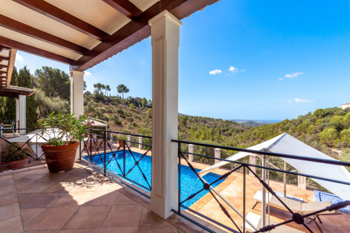 Balcony with gorgeous landscape and sea views