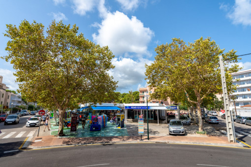 commercial in Cala Ratjada