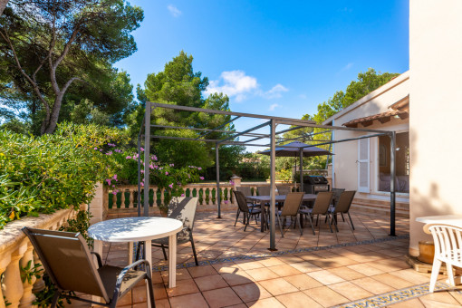 Large terrace with barbecue