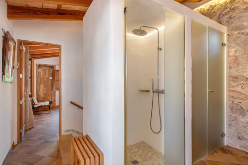 Bathroom with shower und seperate toilet