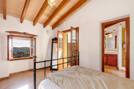 Wooden ceiling bedroom