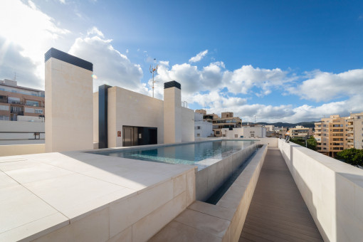Roof terrace with pool