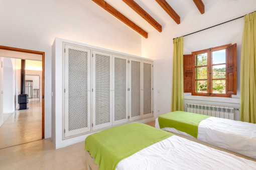 Alternative bedroom view