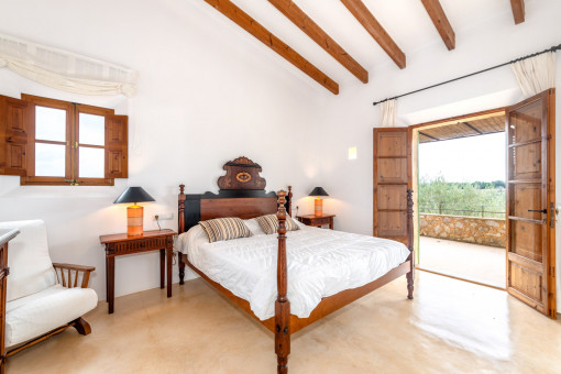 Bedroom with terrace access