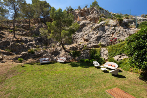 Big terrace with garden area