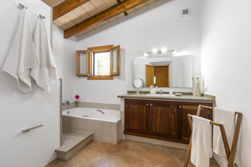 Bathroom with bathtub