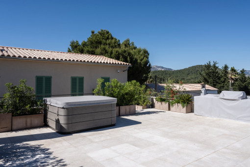 Roof-terrace with jacuzzi