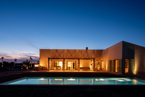 Single-level, high-quality newly-built finca on the outskirts of Campos