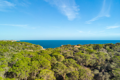 Stunning views to the sea