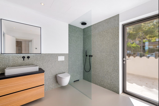 Bathroom with terrace access