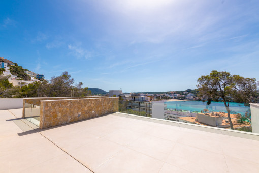 Roof terrace with sea view