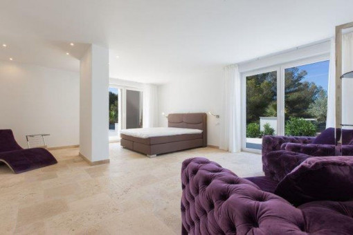 Master suite with double bed