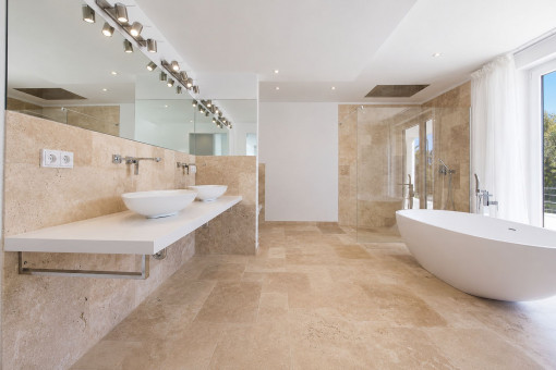 Noble bathroom