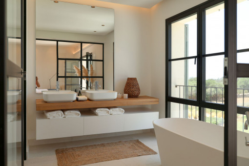 En-suite bathroom