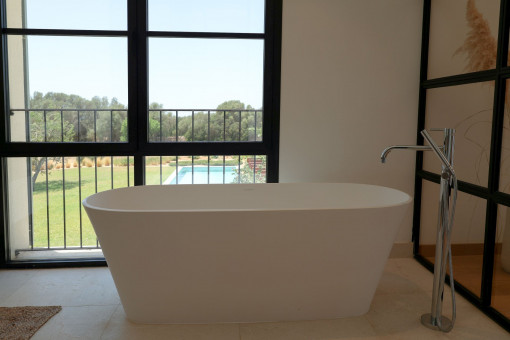 Bathtub with fantastic views