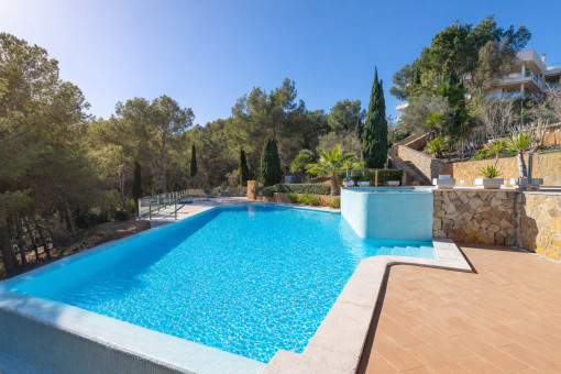 Well mantained community