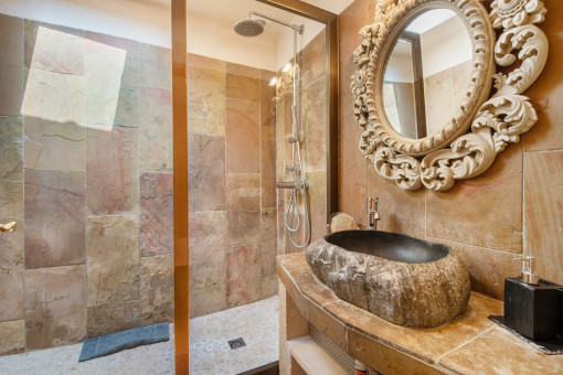 Bathroom House 2